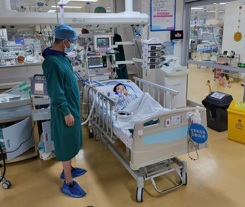 尼勒克县跨省救护车出租公司